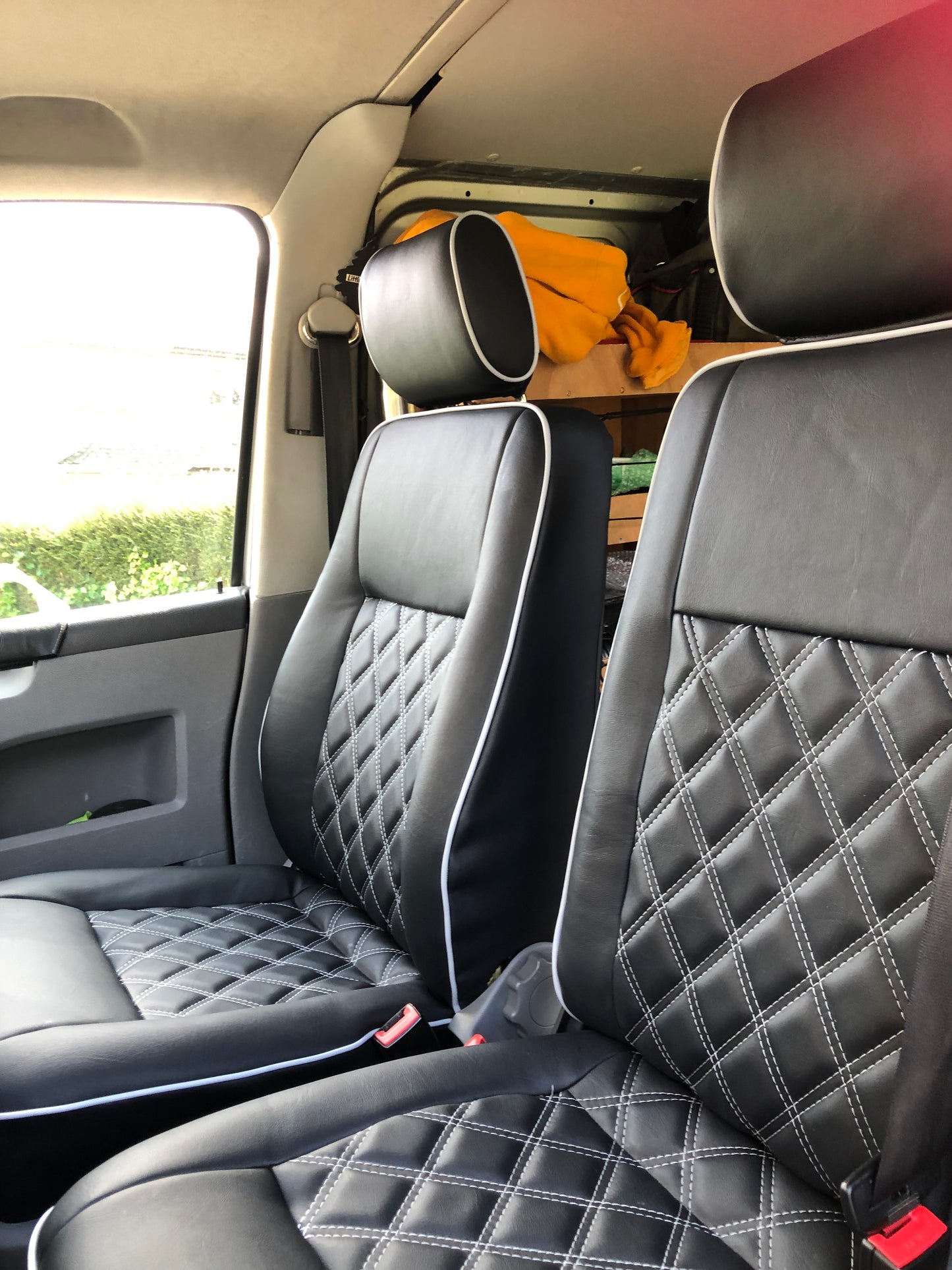 Vw T5.1 Seat & 3/4 Zipped Bed Covers